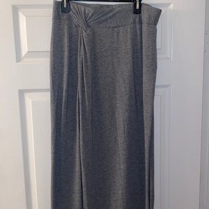 Like new! Long gray skirt with knot at waist